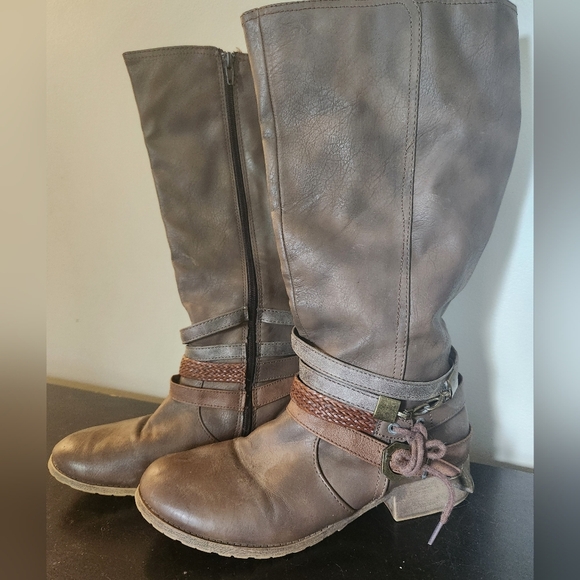 Jellypop Dark Brown Heeled Boots - Picture 2 of 5